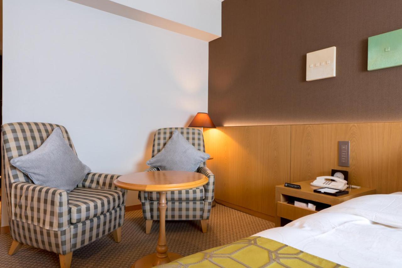 Marunouchi 3*